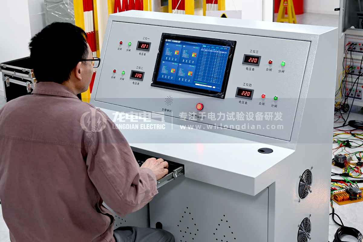 高壓開關(guān)磨合測(cè)試臺(tái)-工程師調(diào)試