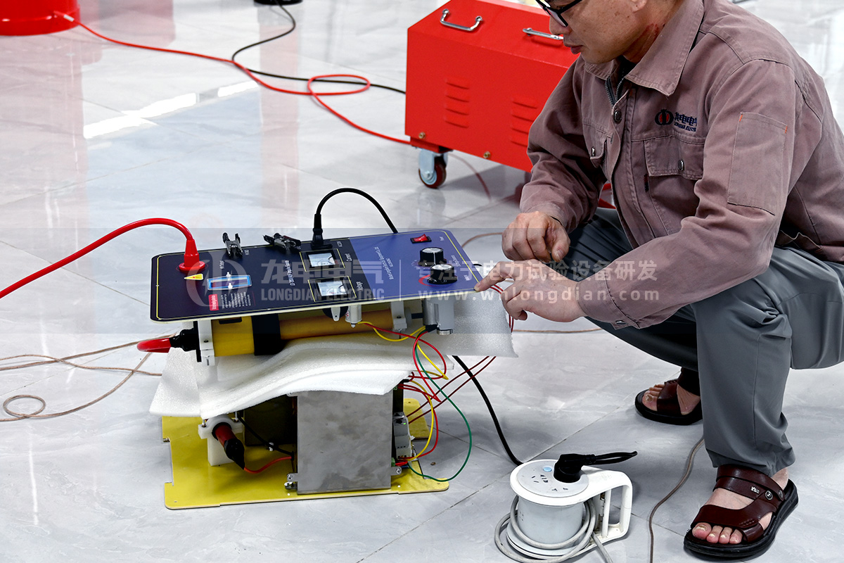 武漢龍電電氣工程師生產調試